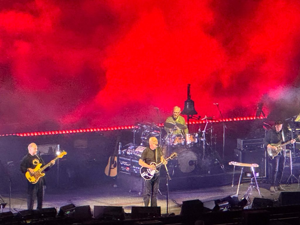 David Gilmour perorming at Madison Square Garden